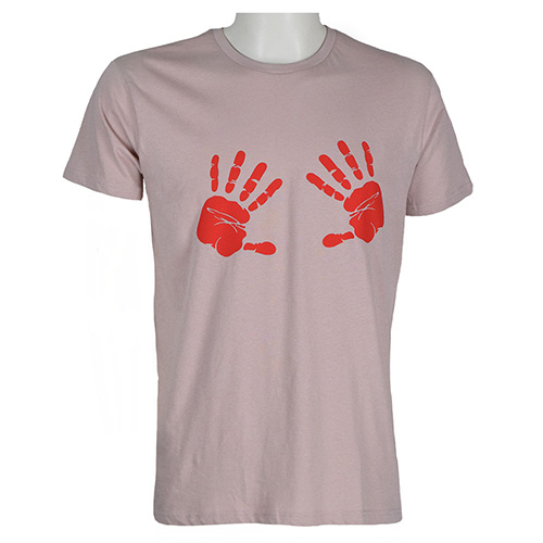 roze t shirt met handen opdruk